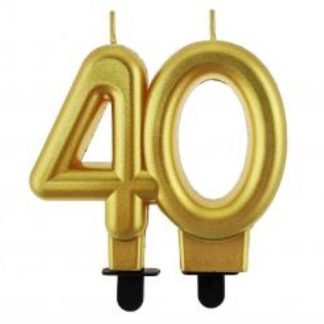 Metalik zlatna svijeća za tortu broj 40 unosi eleganciju i svečani sjaj u svaku proslavu. Istaknite važan jubilej i naručite za nezaboravne trenutke! 🎂✨