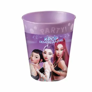 K-Pop: Demon Hunters višekratna party čaša 250 mL s motivima glavnih junakinja u ljubičastom dizajnu. Periva i idealna za rođendane, partyje i K-pop tematske zabave.